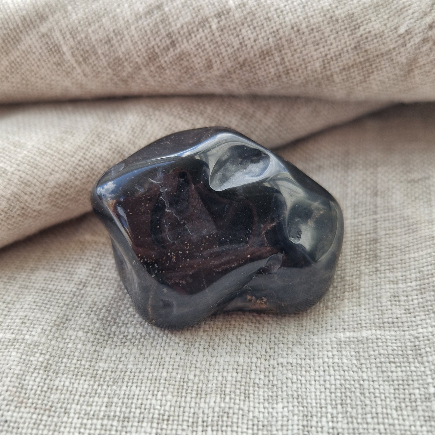 Black Onyx crystal for healing, comfort and connection