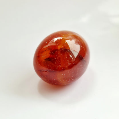 Carnelian crystal for emotional healing after the loss of a pet